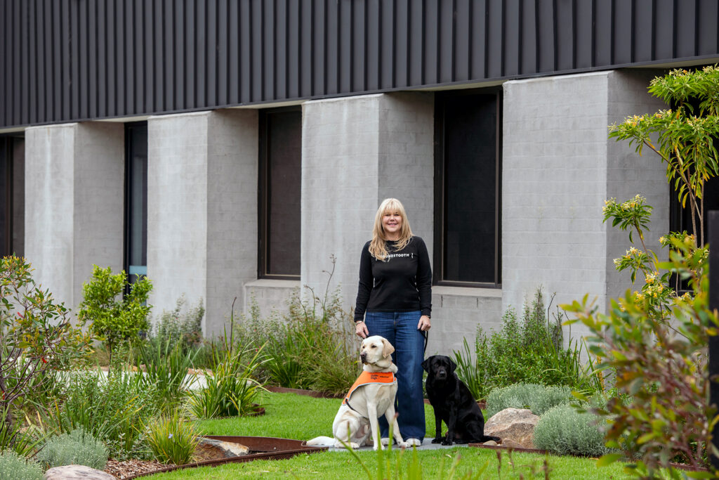 Houndztooth-Guide Dogs-Oct 25-7949.sRGB-120dpi-WEB
